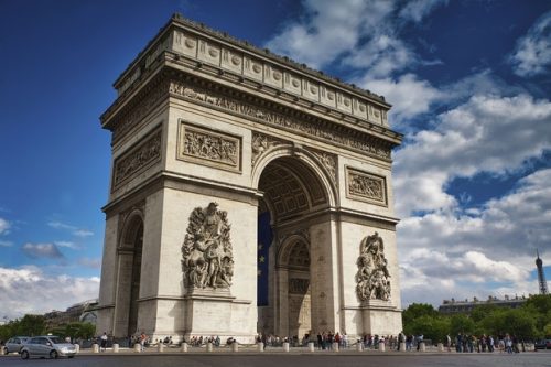 پاریس یک شهر قدیمی با تاریخچه ای قوی