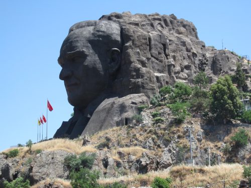 بنای یادبود آتاتورک 