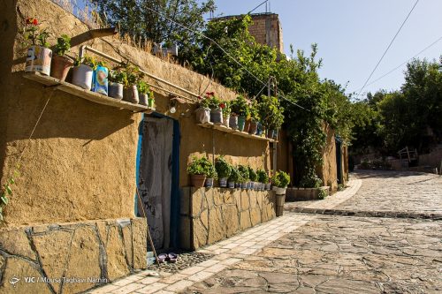 روستای عنبران با عطر دل انگیز- روستاهای اطراف مشهد