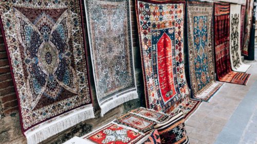 خانه خود را با فرش های دستباف بازار کاله ایچی تزئین کنید