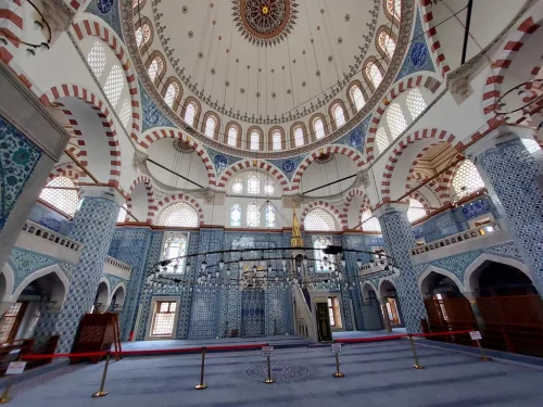 تاریخچه مسجد رستم پاشا